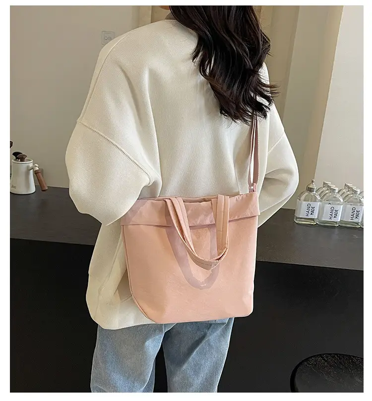 Nylon Crossbody Bag Women's Fashion Solid Color — feature 1
