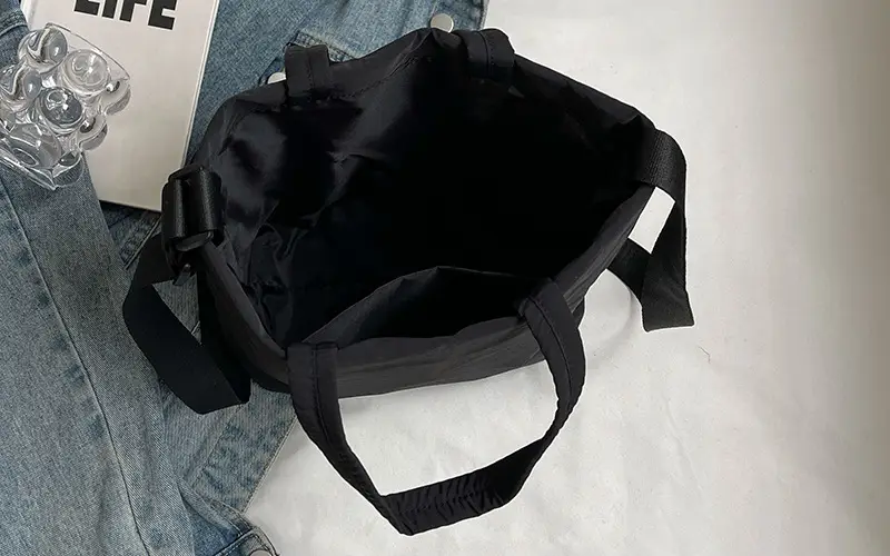 Nylon Crossbody Bag Women's Fashion Solid Color — feature 8