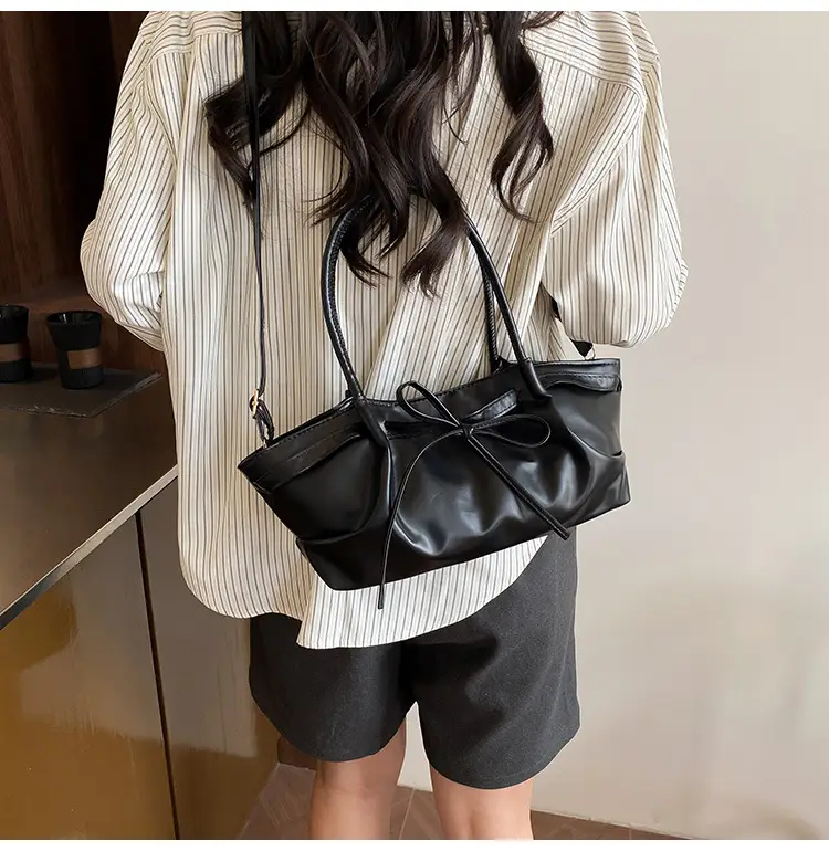 Black Pleated Shoulder Bag for Women Large Capacity 2026 — feature 6
