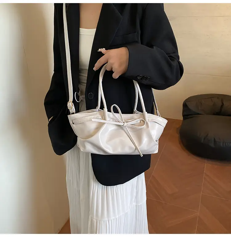 Black Pleated Shoulder Bag for Women Large Capacity 2026 — feature 9