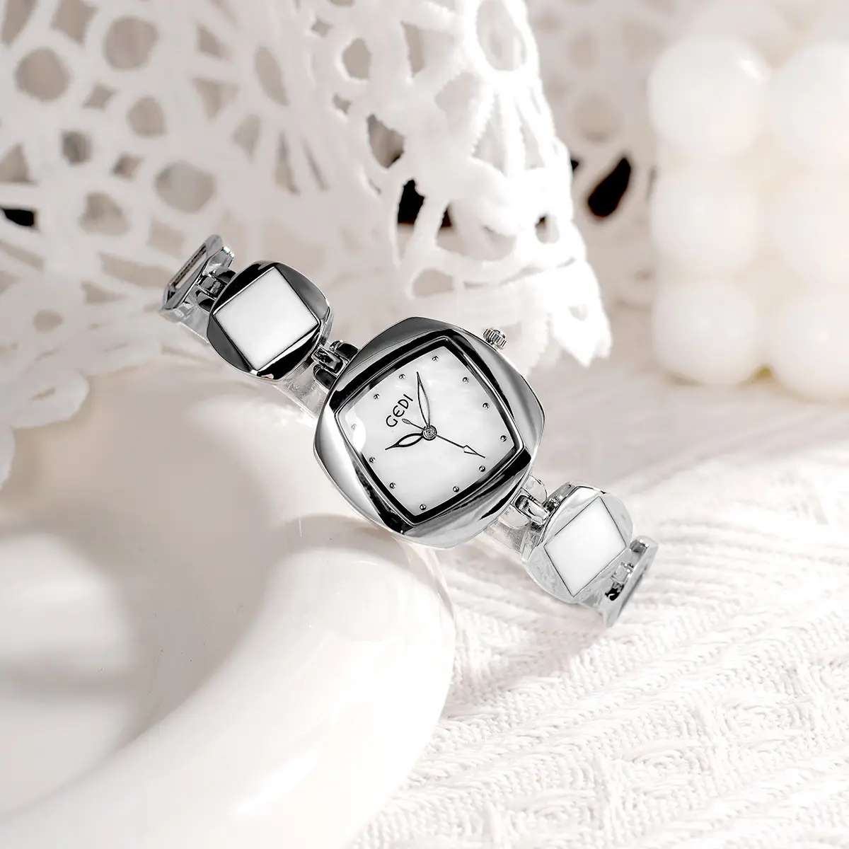 Women's Pink Pearl Quartz Watch with Diamond Bracelet - Image 6