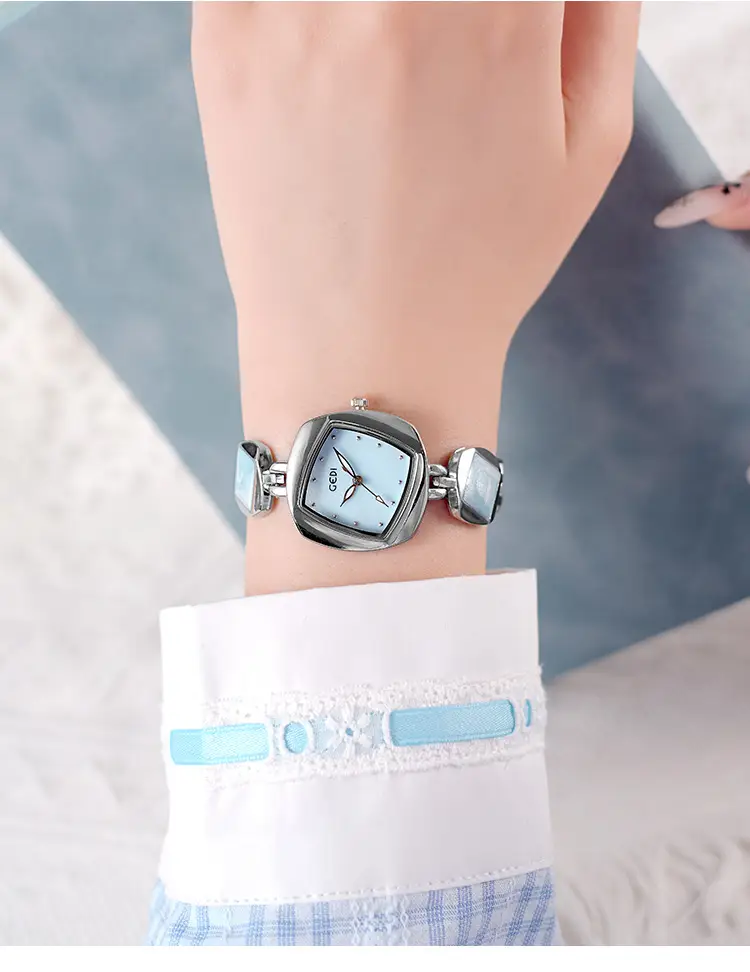 Women's Pink Pearl Quartz Watch with Diamond Bracelet — feature 14