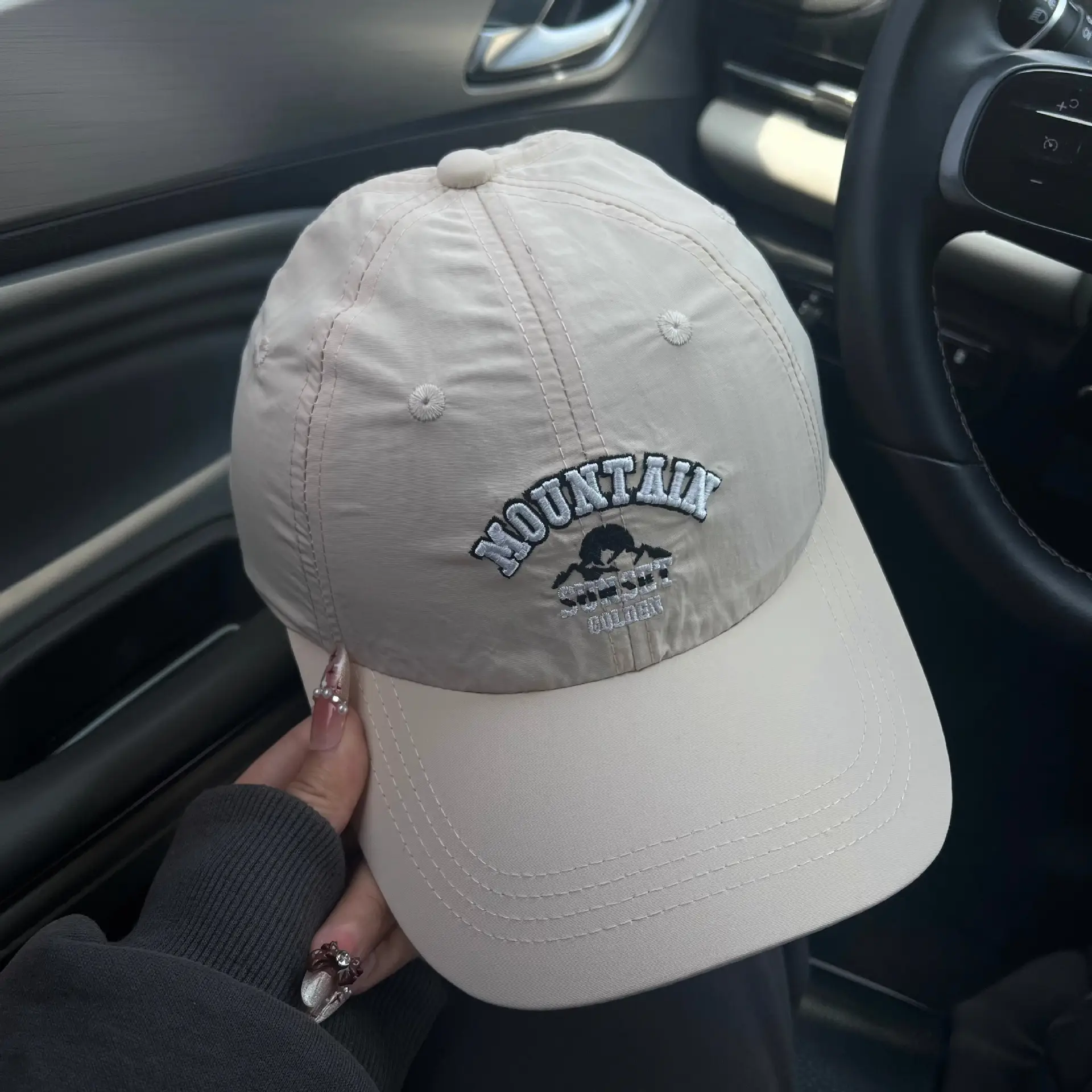 Men Duckbill Cap with Letter Embroidery, Breathable, Large Head - Image 9