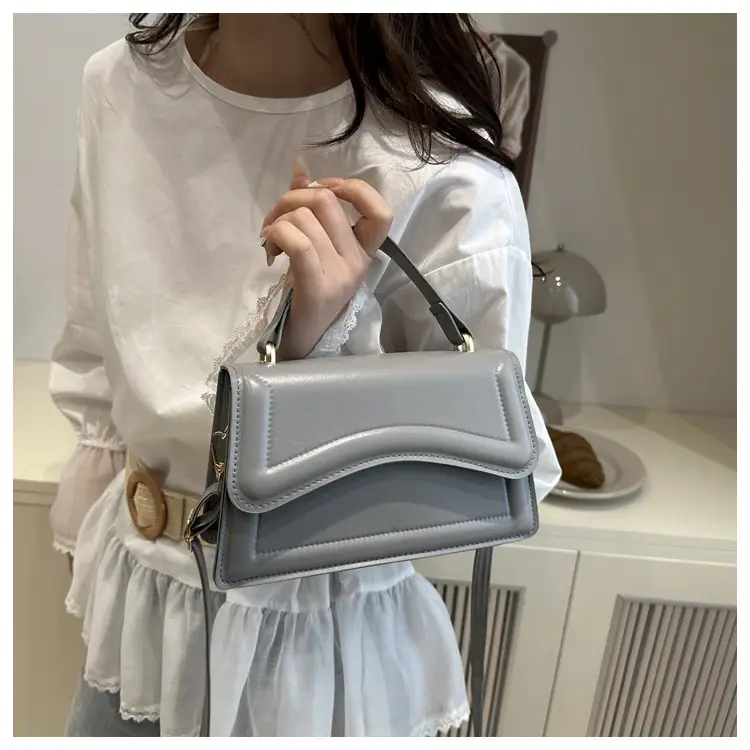 Black Square Shoulder Crossbody Bag for Women 2025 — feature 32
