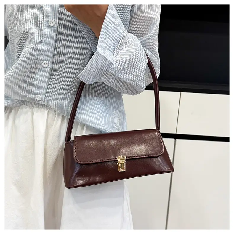 2025 Women's Beige Leather Armpit Bag with Clasp — feature 16