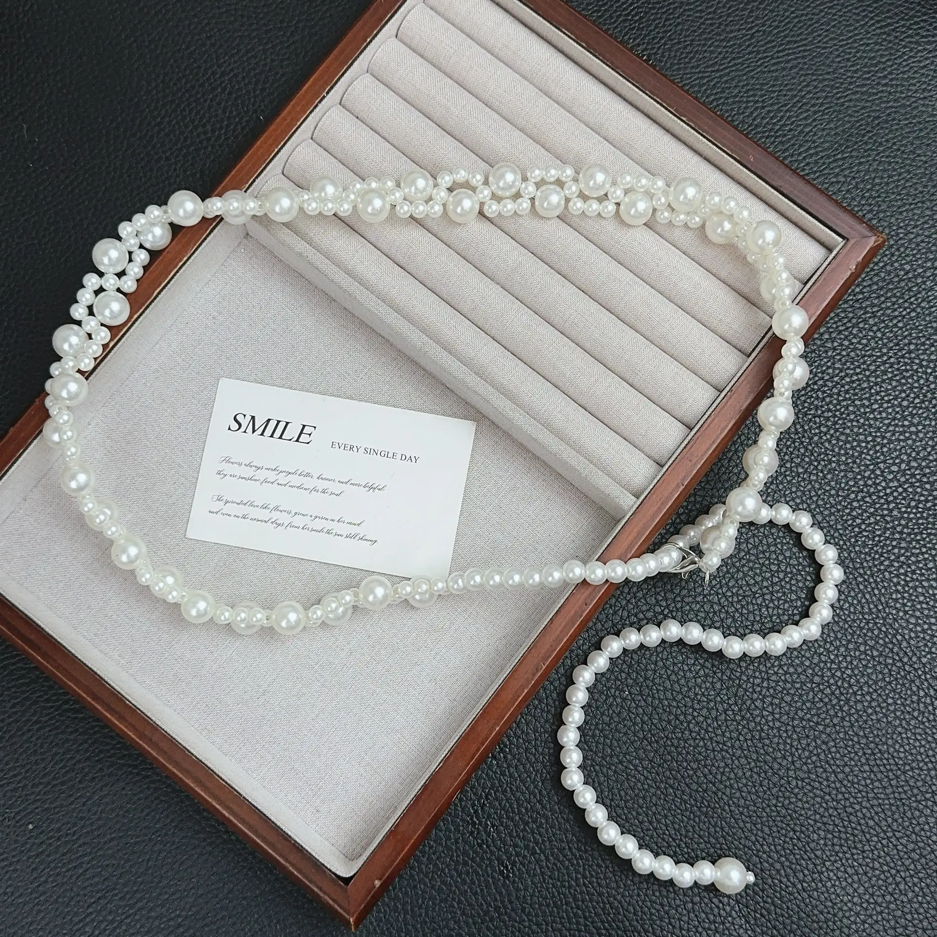 Pearl Beaded Camellia Waist Chain Belt with Han Decor — feature 9