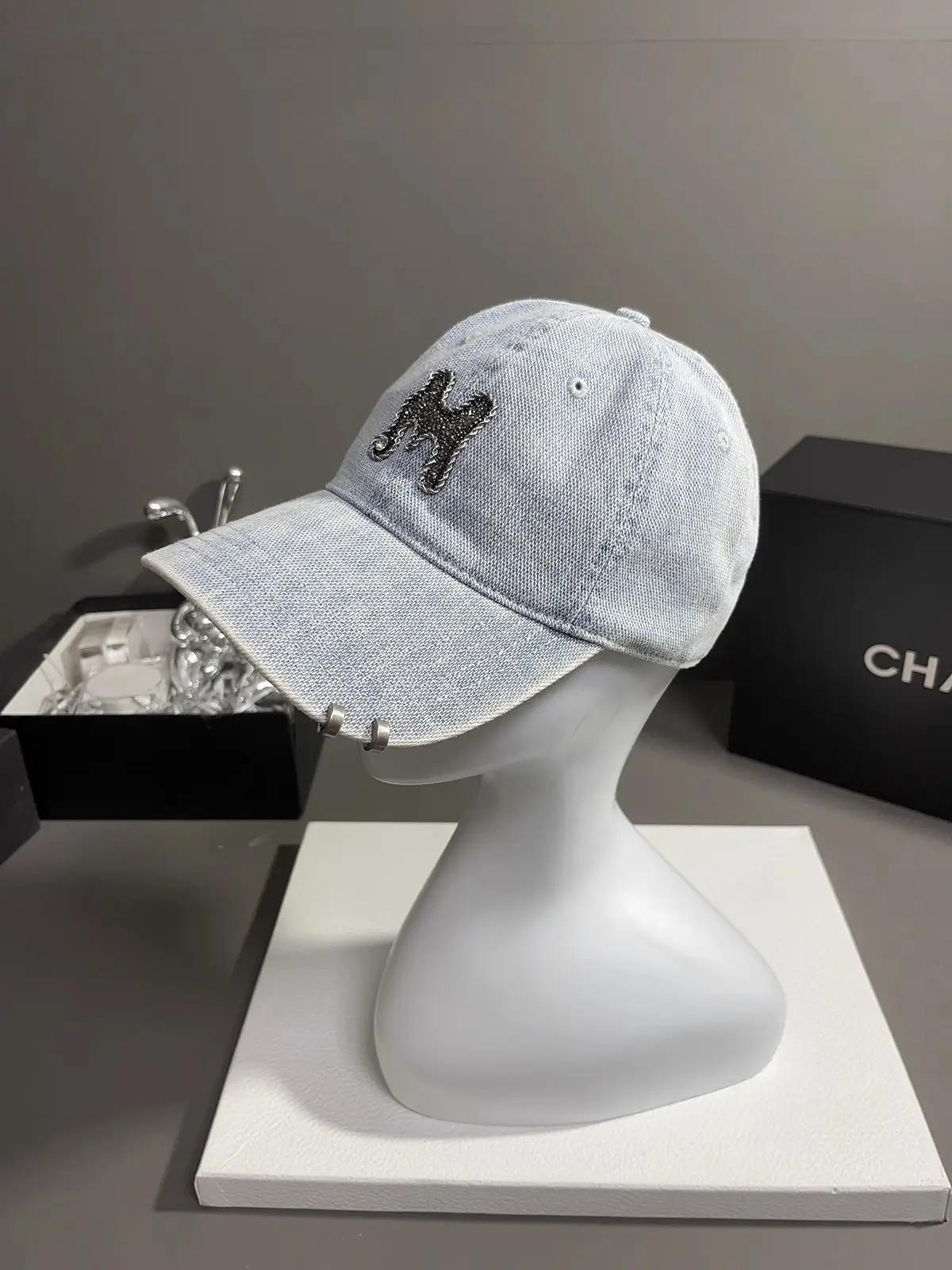 Women Denim Baseball Cap with Rhinestone Embroidery — feature 8