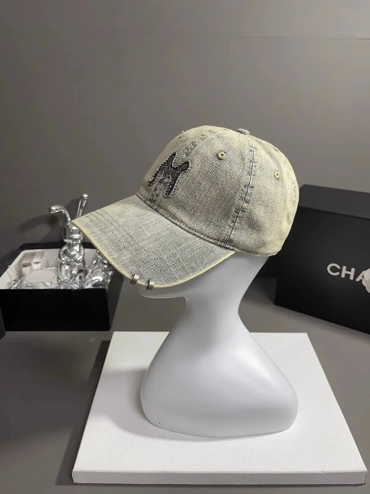 Women Denim Baseball Cap with Rhinestone Embroidery — feature 9
