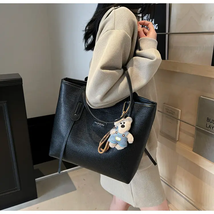 Retro Black Shoulder Bag for Women Large Capacity 2025 — feature 21