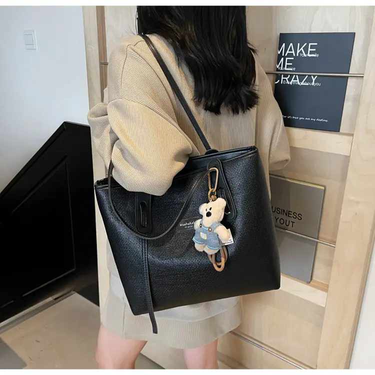 Retro Black Shoulder Bag for Women Large Capacity 2025 — feature 22