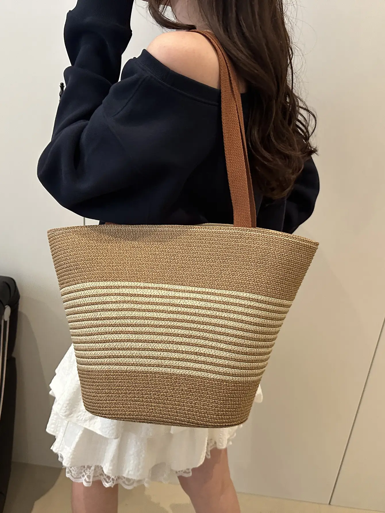 Striped Straw Bag Large Capacity Casual Beach Shoulder Bag - Image 7