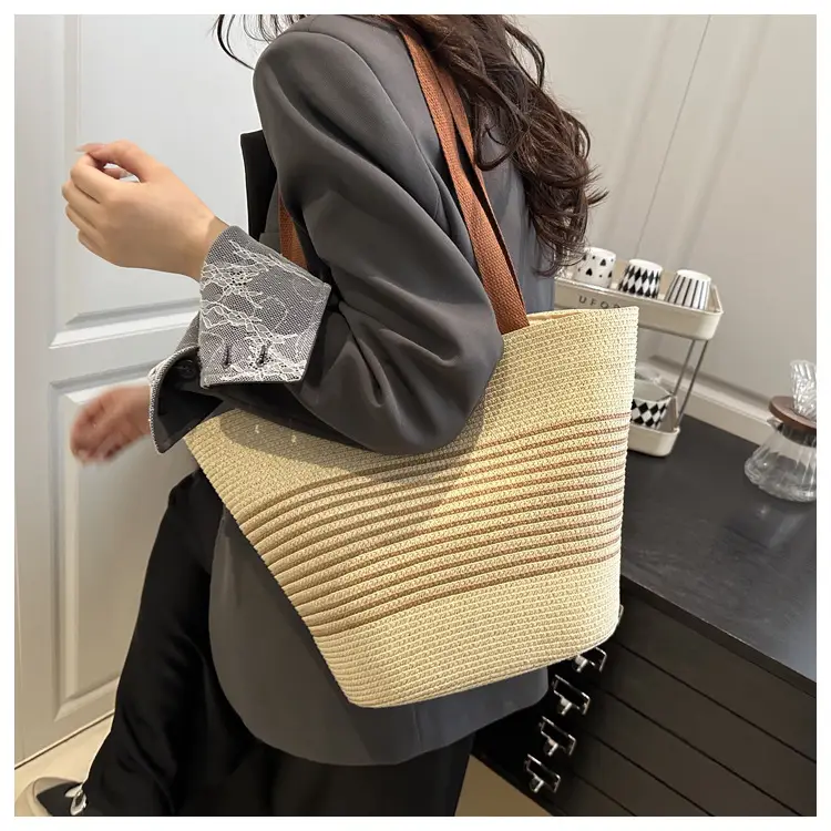 Striped Straw Bag Large Capacity Casual Beach Shoulder Bag — feature 12