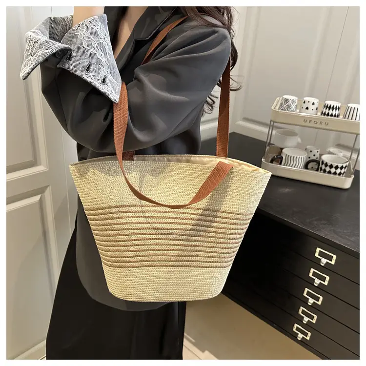 Striped Straw Bag Large Capacity Casual Beach Shoulder Bag — feature 13