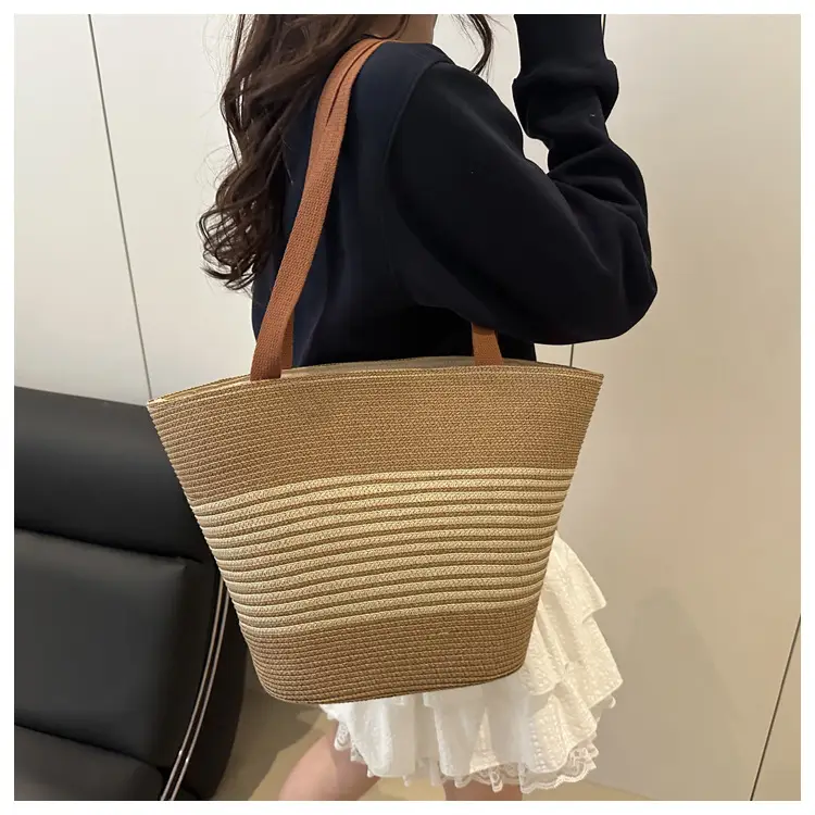 Striped Straw Bag Large Capacity Casual Beach Shoulder Bag — feature 15