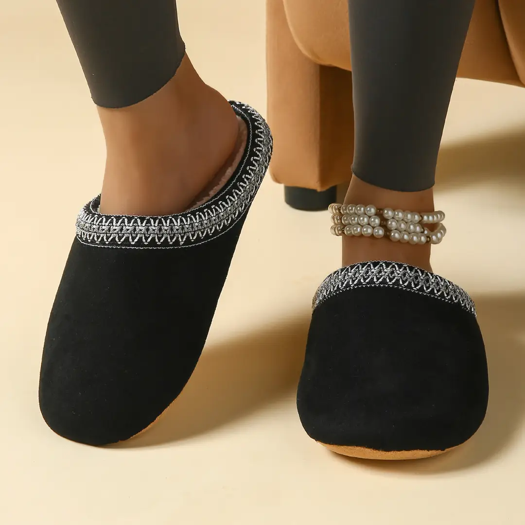 Cross-Border Autumn and Winter Casual Cartoon Dachshund Indoor Slippers, Warm and Lightweight Closed-Toe Home Maternity Cotton Slippers Wholesale