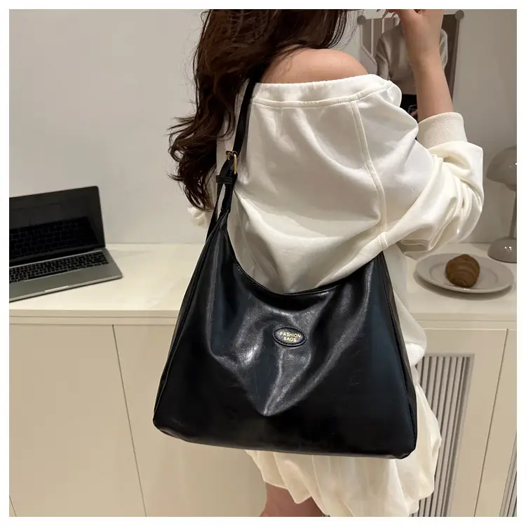 Brown Leather Shoulder Bag for Women 2025 — feature 15