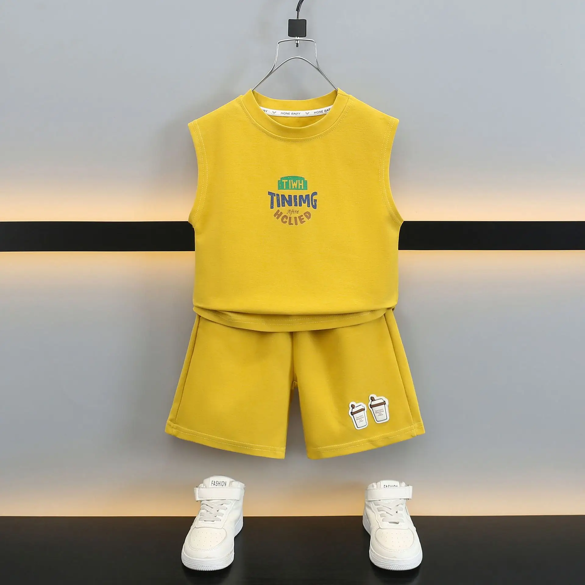 Boys Sleeveless Vest Suit 2025 Beige Shorts Set - Image 2