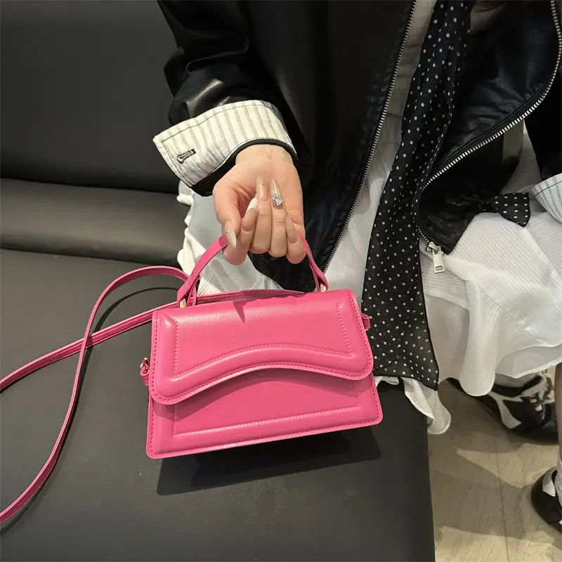 White Textured Square Shoulder Bag for Women - Image 12