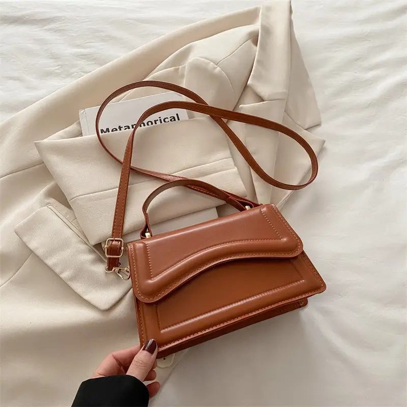 White Textured Square Shoulder Bag for Women - Image 4