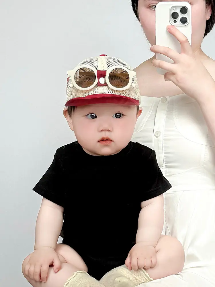 Baby Duckbill Sunglasses Cap for Small Babies Summer Wear — feature 2