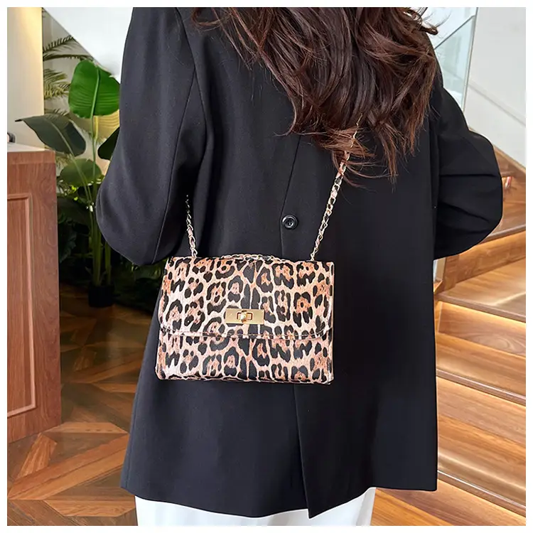 Stylish Leopard Print Shoulder Bag 2025 New — feature 9