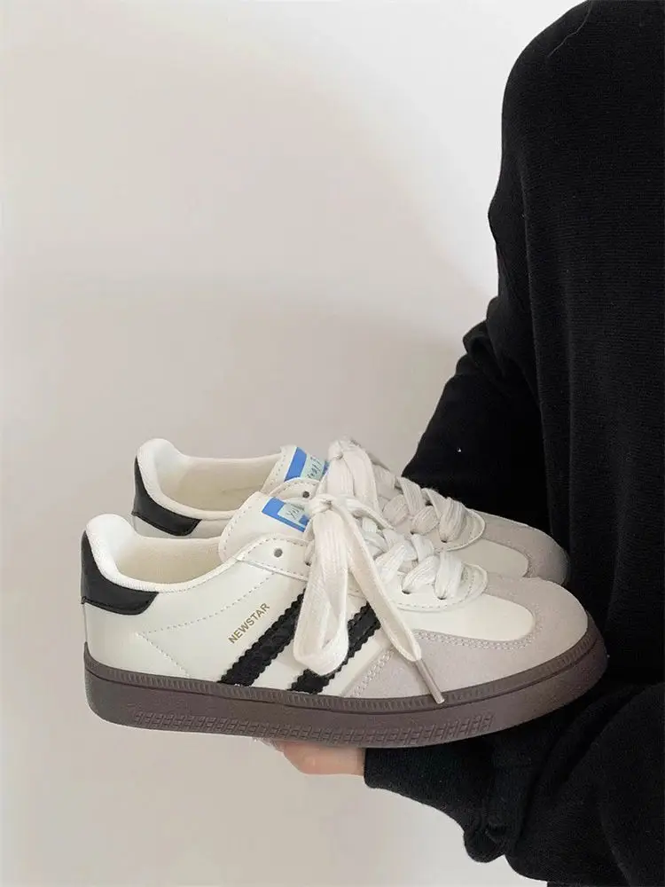 Retro German Training Shoes Women White Lace-Up 2025 — feature 3