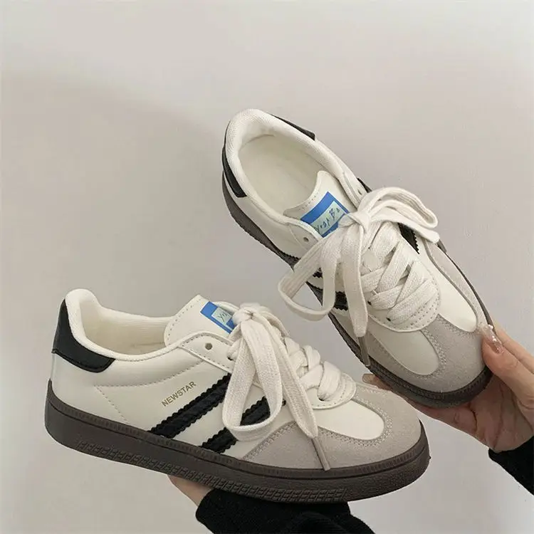 Retro German Training Shoes Women White Lace-Up 2025 — feature 4