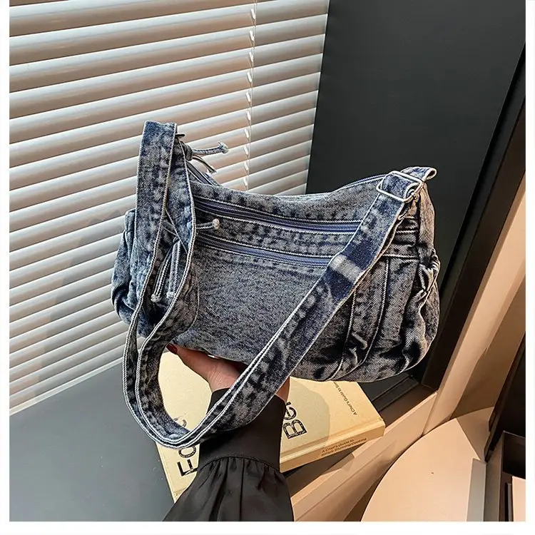 Vintage Denim Shoulder Bag for Women Large Capacity Commuting — feature 15