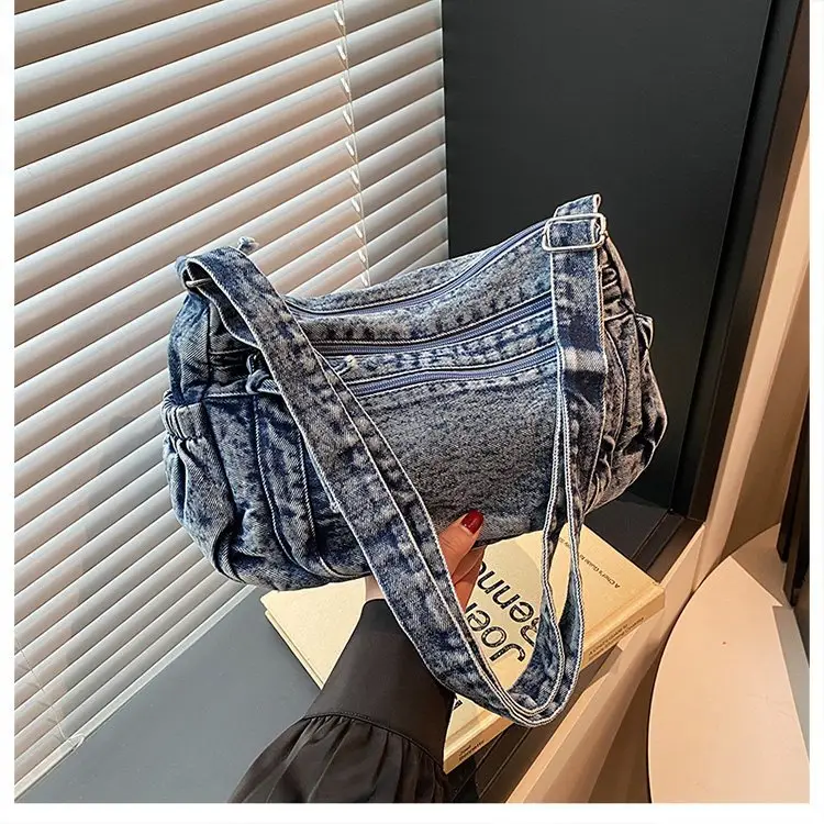 Vintage Denim Shoulder Bag for Women Large Capacity Commuting — feature 17