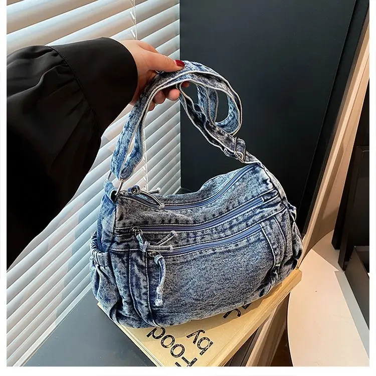 Vintage Denim Shoulder Bag for Women Large Capacity Commuting — feature 32