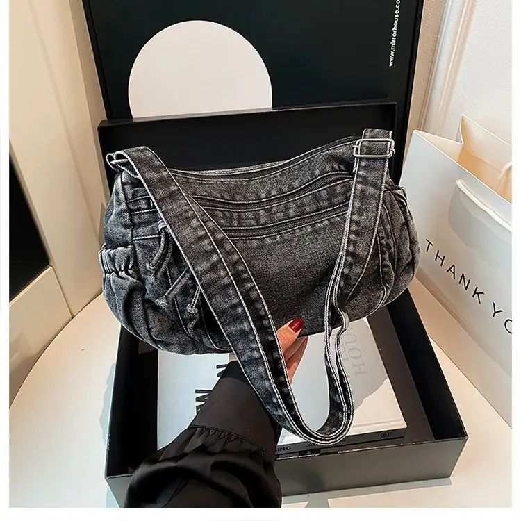 Vintage Denim Shoulder Bag for Women Large Capacity Commuting — feature 35