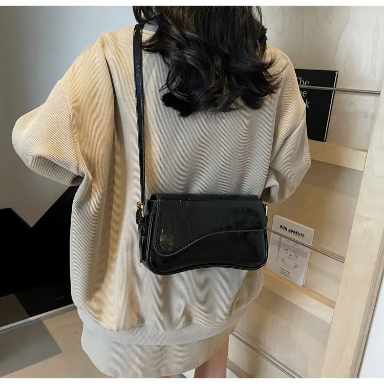 2025 New High-End Textured Handbags Solid Color Single Shoulder Crossbody Commuter Women's Bag — feature 15