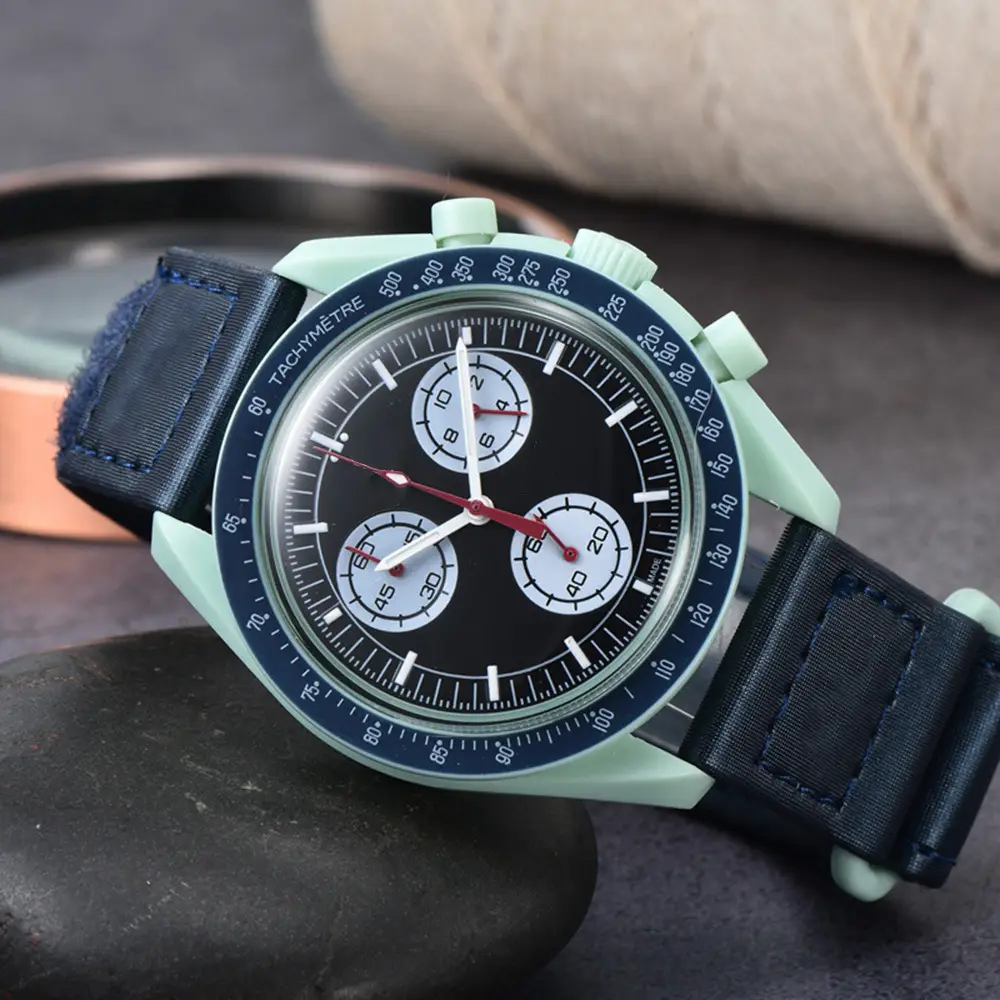 Men's White Quartz Watch with 6-Pin Dial - Image 12