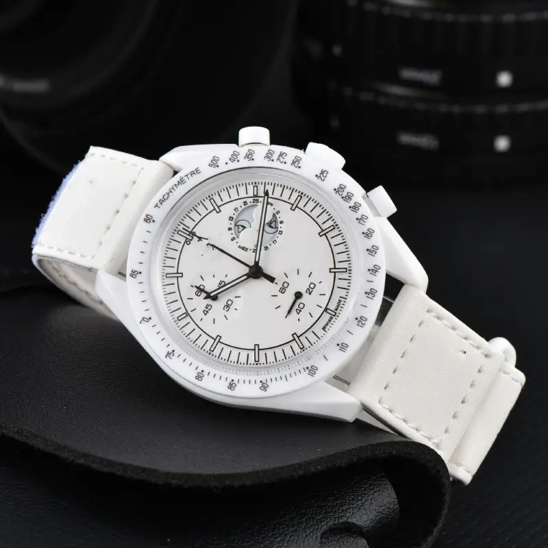 Men's White Quartz Watch with 6-Pin Dial - Image 3