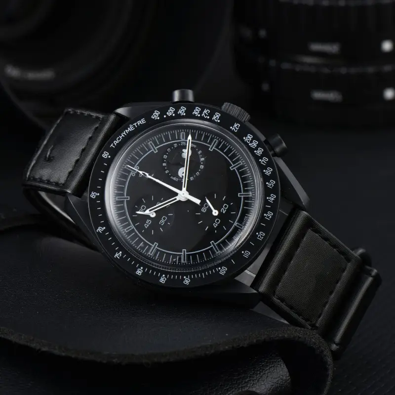 Men's White Quartz Watch with 6-Pin Dial - Image 4