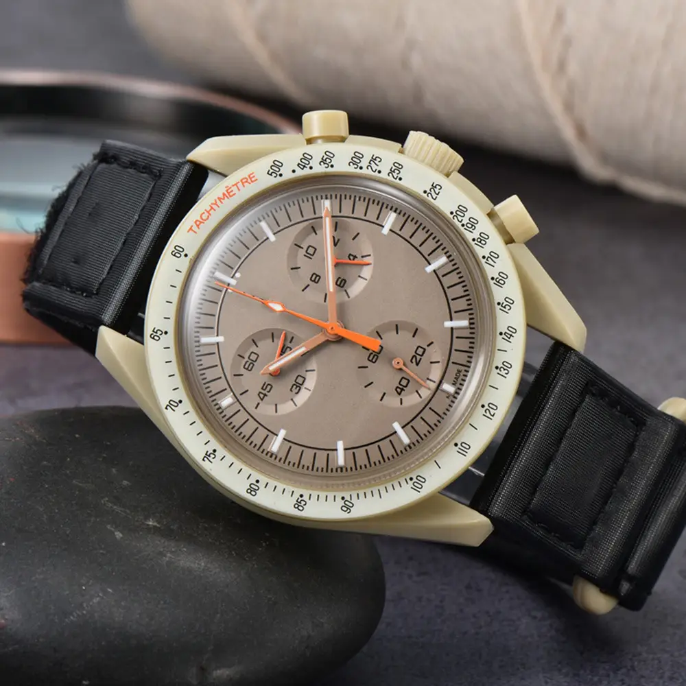 Men's White Quartz Watch with 6-Pin Dial - Image 6