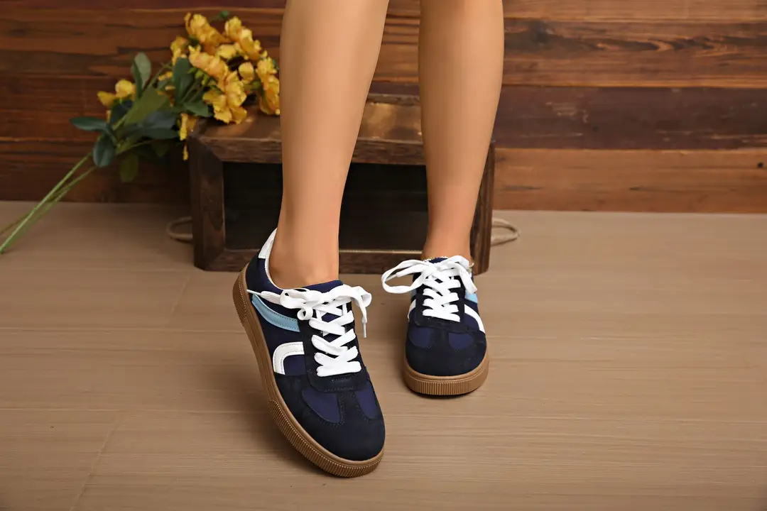 2026 New Style Women's White Sneakers, Flat, Lightweight, Breathable, Versatile, Fashionable Casual Shoes, Simple Style Sports Shoes — feature 10