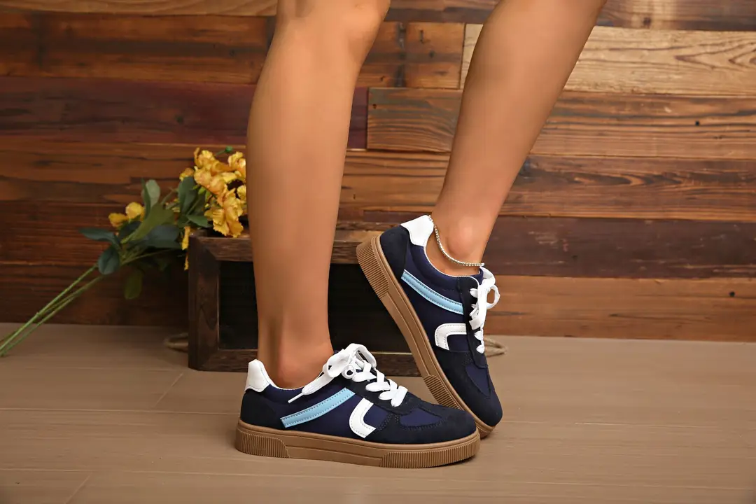 2026 New Style Women's White Sneakers, Flat, Lightweight, Breathable, Versatile, Fashionable Casual Shoes, Simple Style Sports Shoes — feature 11
