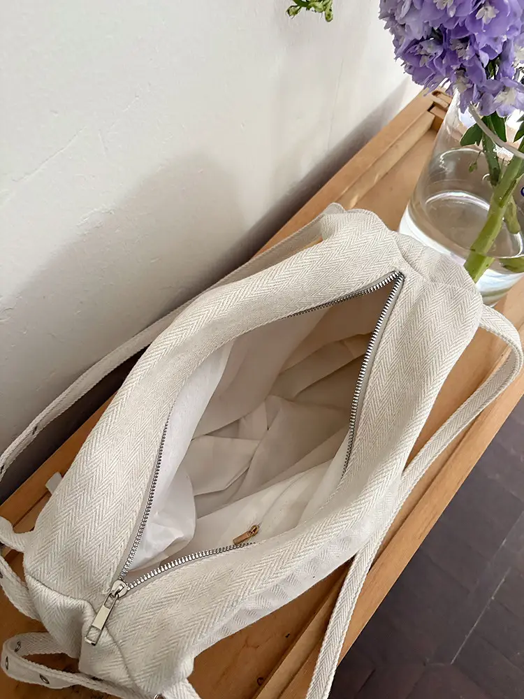 White Canvas Lazy Style Shoulder Bag for College Students — feature 3