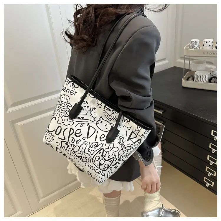 Women's Underarm Bag with Graffiti Print 2025 — feature 12