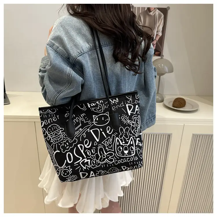 Women's Underarm Bag with Graffiti Print 2025 — feature 39