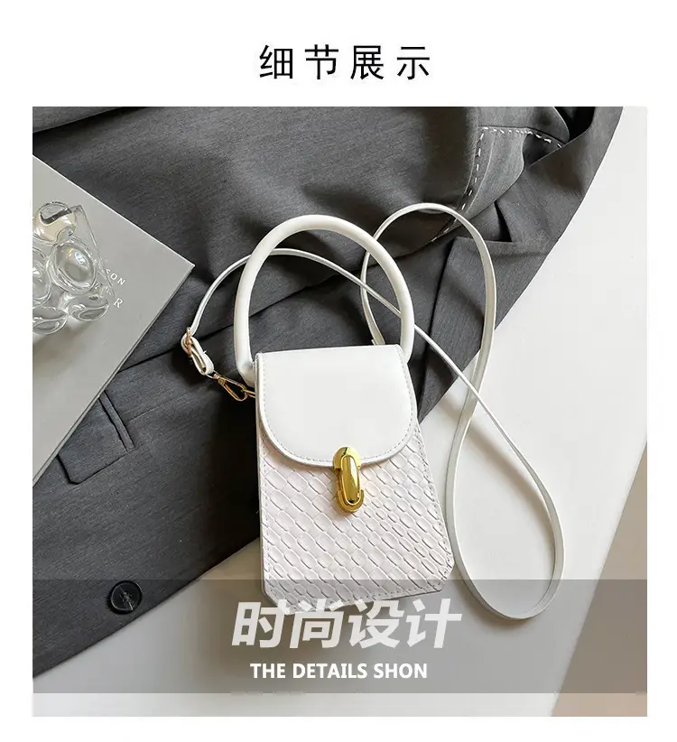 2025 Spring Summer Buckle Shoulder Bag for Women — feature 3