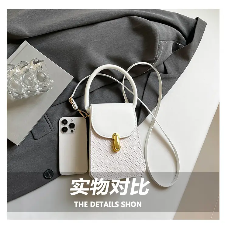 2025 Spring Summer Buckle Shoulder Bag for Women — feature 6