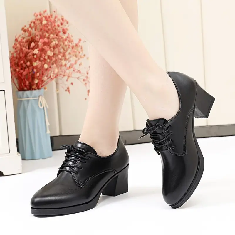 2025 New Style Deep Mouth Fashionable Soft Leather Slip-On Shoes Summer Versatile Large Size Lace-Up Round Toe Casual Leather Shoes - Image 5
