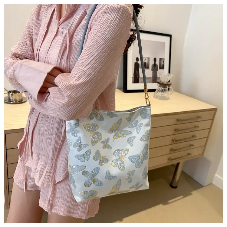 Women Jacquard Canvas Shoulder Bag Blue Paisley 2026 — feature 8