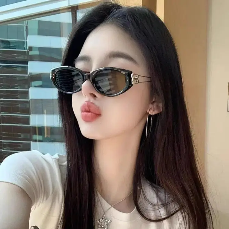 Women's Oval Cat's Eye Sunglasses White Gold Mirror Legs - Image 9