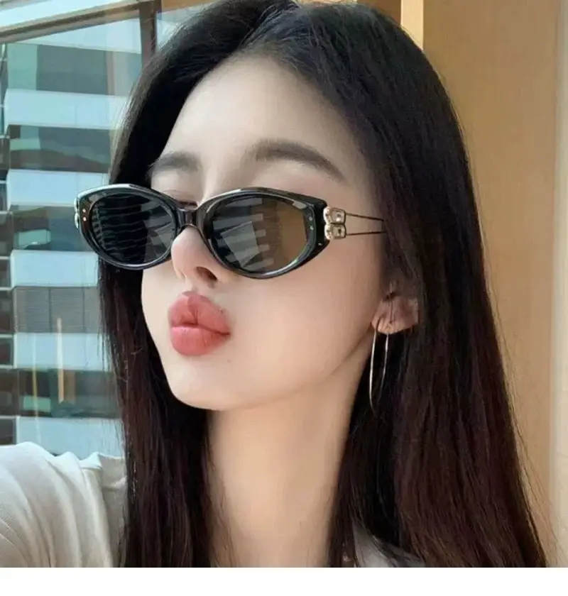 Women's Oval Cat's Eye Sunglasses White Gold Mirror Legs — feature 1