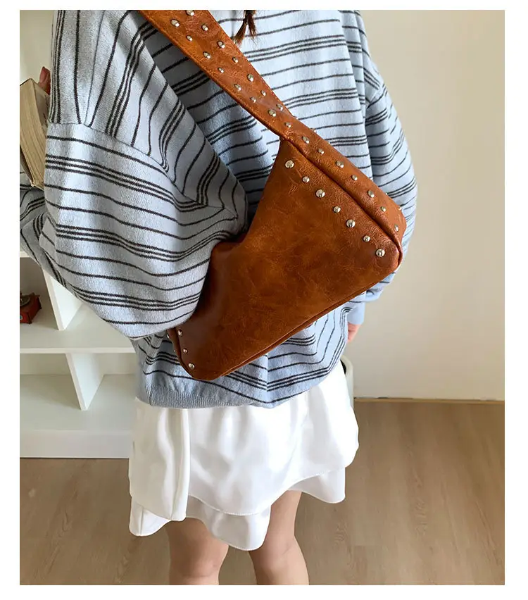Retro Rivet Shoulder Bag for Women Soft Leather Casual Crossbody — feature 27