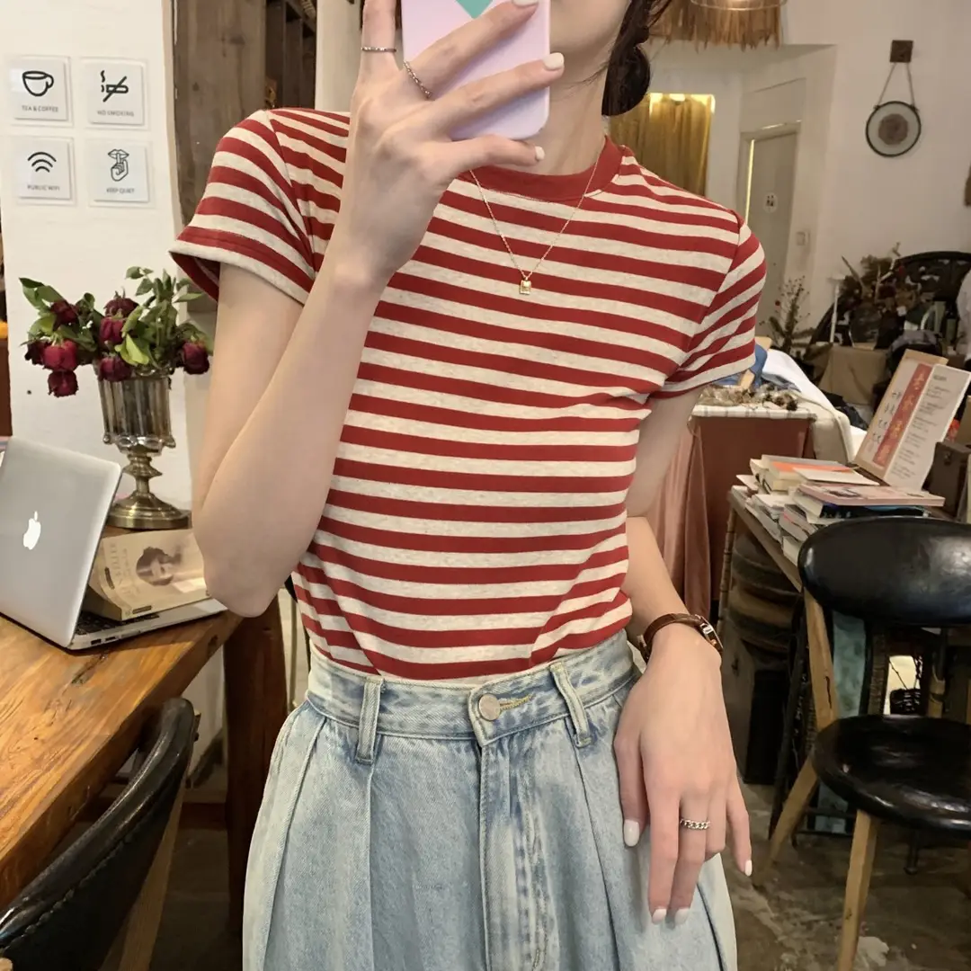 Korean Style Right Shoulder Stripesd Round Neck Short-Sleeved T-Shirt for Women 2025 Summer New Korean Style Fashion Versatile Niche Top Trend — feature 11