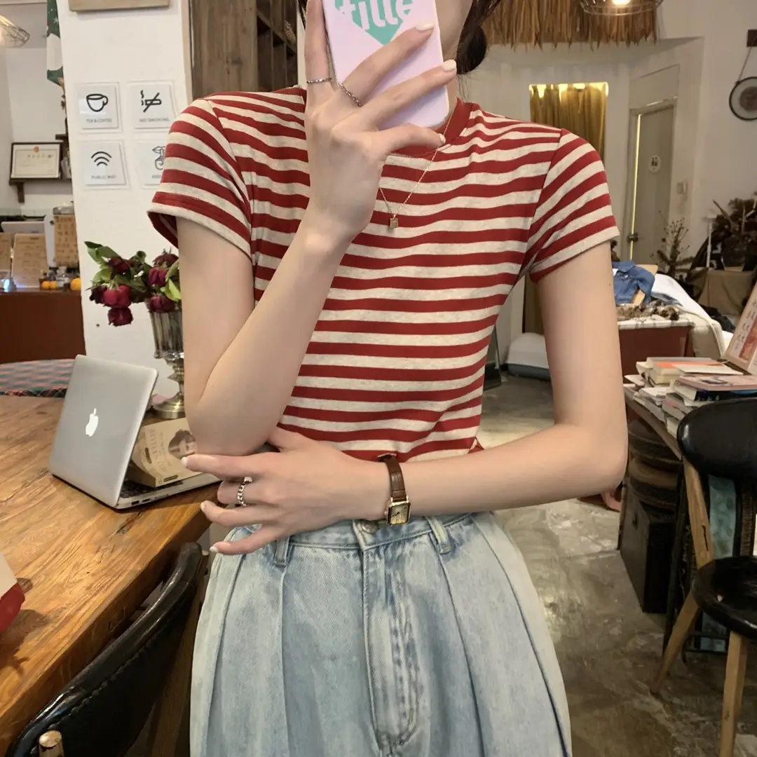 Korean Style Right Shoulder Stripesd Round Neck Short-Sleeved T-Shirt for Women 2025 Summer New Korean Style Fashion Versatile Niche Top Trend — feature 12